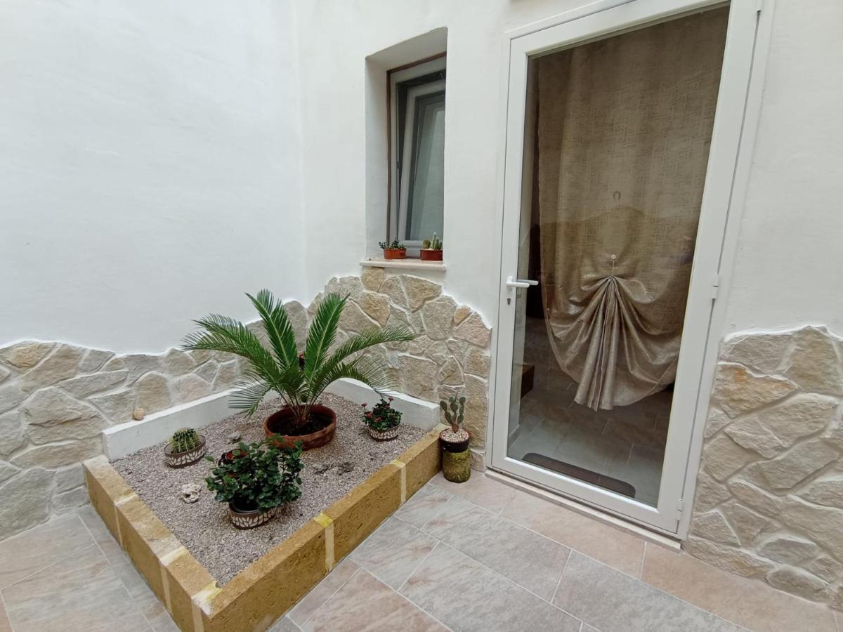 Samele Bed And Breakfast Lecce Ngoại thất bức ảnh